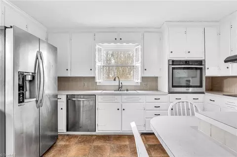Kitchen - 265 Mountain View Rd, King, NC 27021 photo 4 of 4