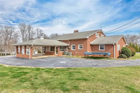 Exterior - 265 Mountain View Rd, King, NC 27021 photo 8 of 8