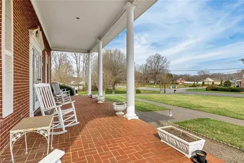Exterior - 265 Mountain View Rd, King, NC 27021 photo 6 of 8