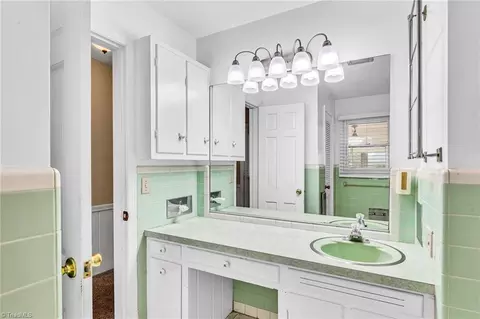 Bath - 265 Mountain View Rd, King, NC 27021 photo 1 of 2