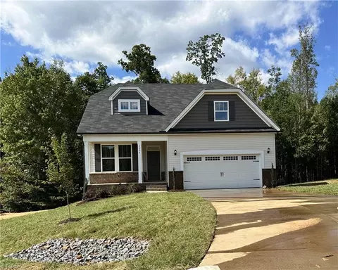 2004 Dock Ridge Dr, Stokesdale, NC 27357