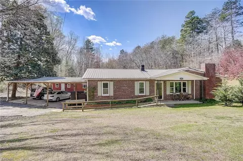 3073 Sowers Rd, Linwood, NC 27299