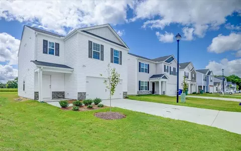 3012 Egert Dr, Haw River, NC 27258