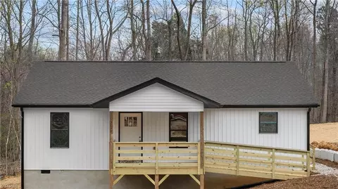 3072 Little Creek Rd, Thomasville, NC 27360