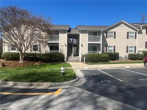 5627 Hornaday Rd #H, Greensboro, NC 27409