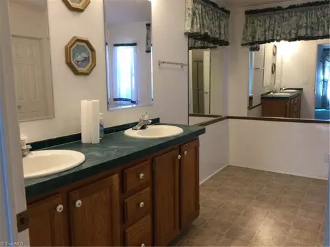 1027 Old Wagon Rd, King, NC 27021 photo 16