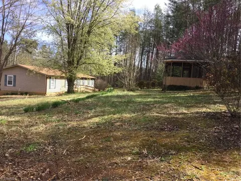 1027 Old Wagon Rd, King, NC 27021 photo 22