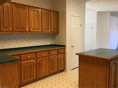 1027 Old Wagon Rd, King, NC 27021 photo 12