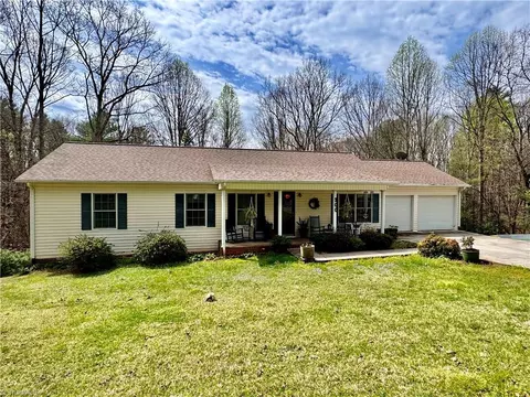 200 Short Street Dr, Wilkesboro, NC 28697