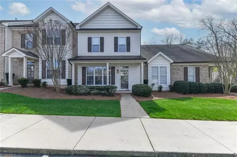 10 Abelia Ct, Greensboro, NC 27455