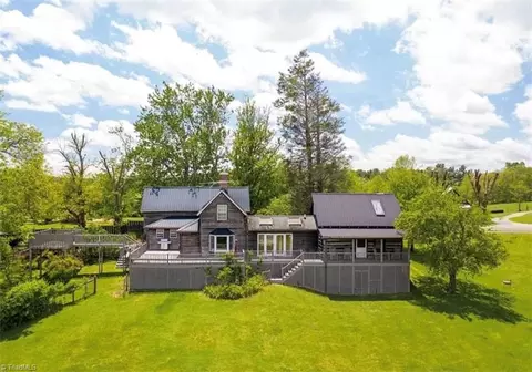 571 Cherry Lane Rd, Glade Valley, NC 28627