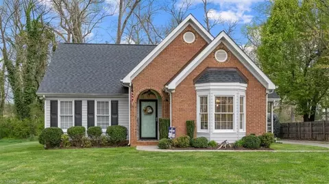 117 Bridlewood Ave, High Point, NC 27265