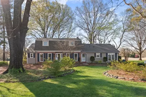 337 Ivy Cir, Bermuda Run, NC 27006