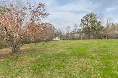 Exterior - 304 Mitchell Ridge Rd, Elkin, NC 28621 photo 6 of 10