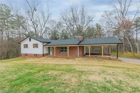 Exterior - 304 Mitchell Ridge Rd, Elkin, NC 28621 photo 2 of 10