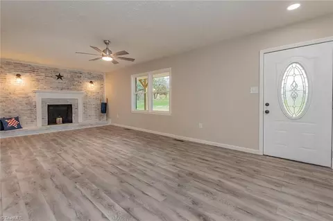 Living - 304 Mitchell Ridge Rd, Elkin, NC 28621 photo 1 of 2
