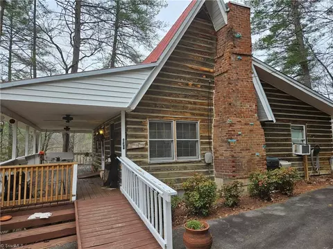 824 Kapps Mill Rd, Dobson, NC 27017