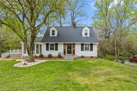 3234 Konnoak Dr, Winston Salem, NC 27127