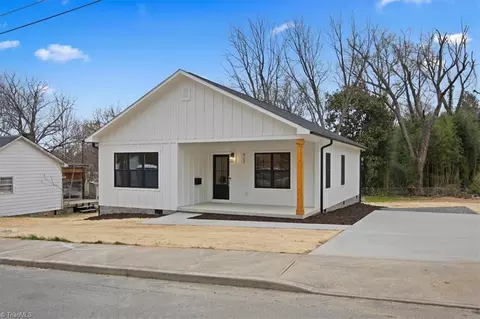 422 Granite St, Mount Airy, NC 27030