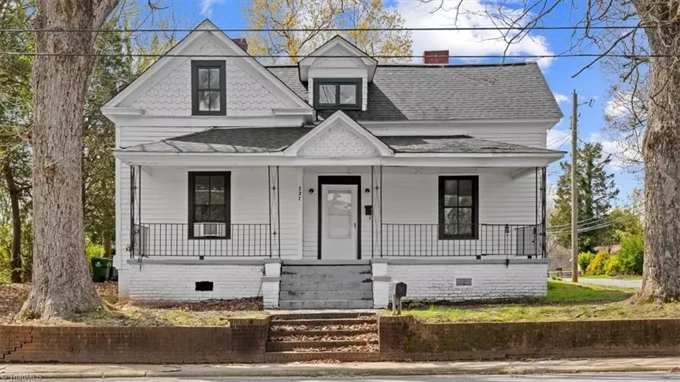 227-5th-ave-lexington-nc-27292-36-photos-movoto