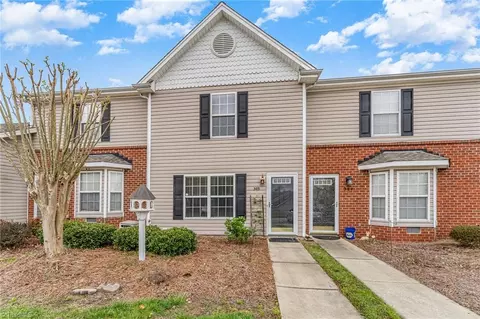 303 Carrington Ln, Thomasville, NC 27360