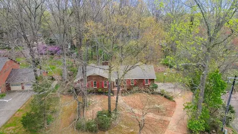 4121 Clinard Rd, Clemmons, NC 27012