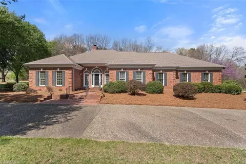 121 Windermere Way, King, NC 27021