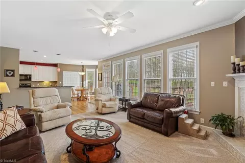 Living - 6365 Derby Way, Trinity, NC 27370 photo 6 of 9