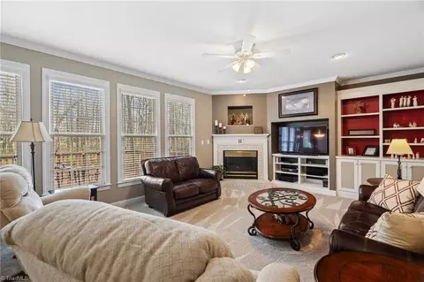 Living - 6365 Derby Way, Trinity, NC 27370 photo 5 of 9