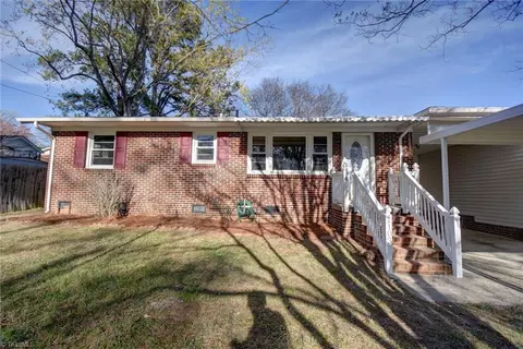 2103 Crestridge Rd, Greensboro, NC 27403