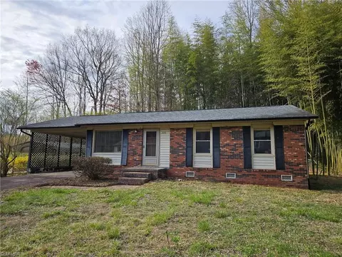 220 Riverside Dr, North Wilkesboro, NC 28659