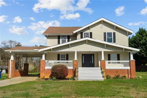 1801 Flatrock St, Winston Salem, NC 27107