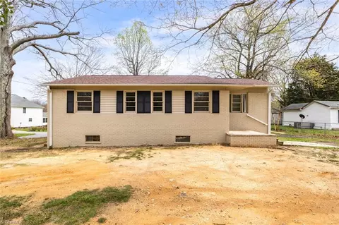 3938 Clodfelter Rd, Winston Salem, NC 27107