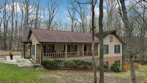 5412 White Blossom Dr, Greensboro, NC 27410