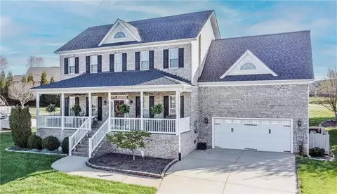 107 Fox Den Cir, Statesville, NC 28677
