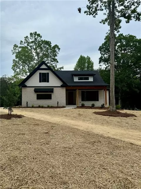 1821 Songbird Ln, Lewisville, NC 27023