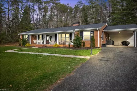 1500 Elastic Plant Rd, Westfield, NC 27053