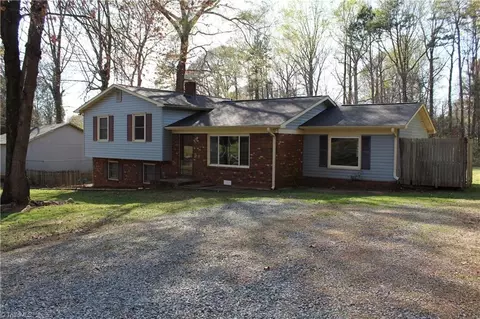 520 Old Linwood Rd, Lexington, NC 27292