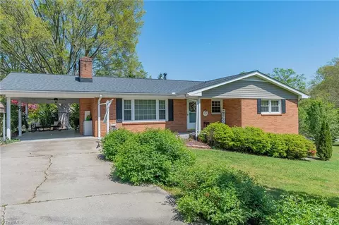 106 Dillard Ct, Eden, NC 27288