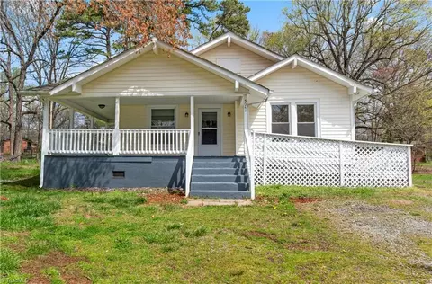 5041 Cherry St N, Winston Salem, NC 27105