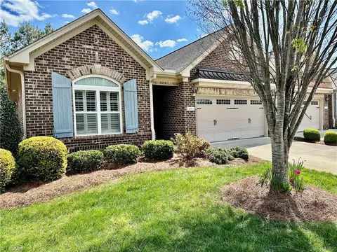 601 Friedberg Village Dr, Winston Salem, NC 27127