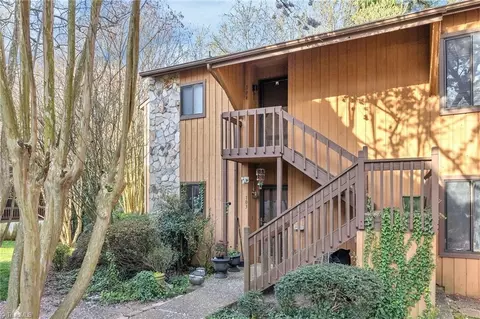104 Cloister Oaks Cir, Winston Salem, NC 27127