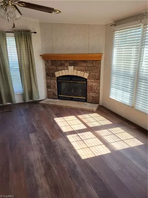 558 Wildcat Rd, Deep Gap, NC 28618 photo 6