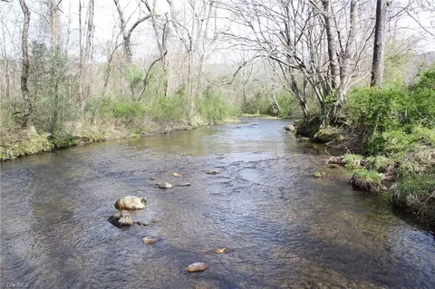 8000 Longbottom Rd, State Road, NC 28635