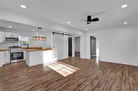 306 Goforth Dr, Thomasville, NC 27360