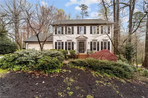 11 Ivy Brook Ct, Greensboro, NC 27407