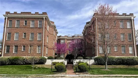 828 Elm St #D3, Greensboro, NC 27401
