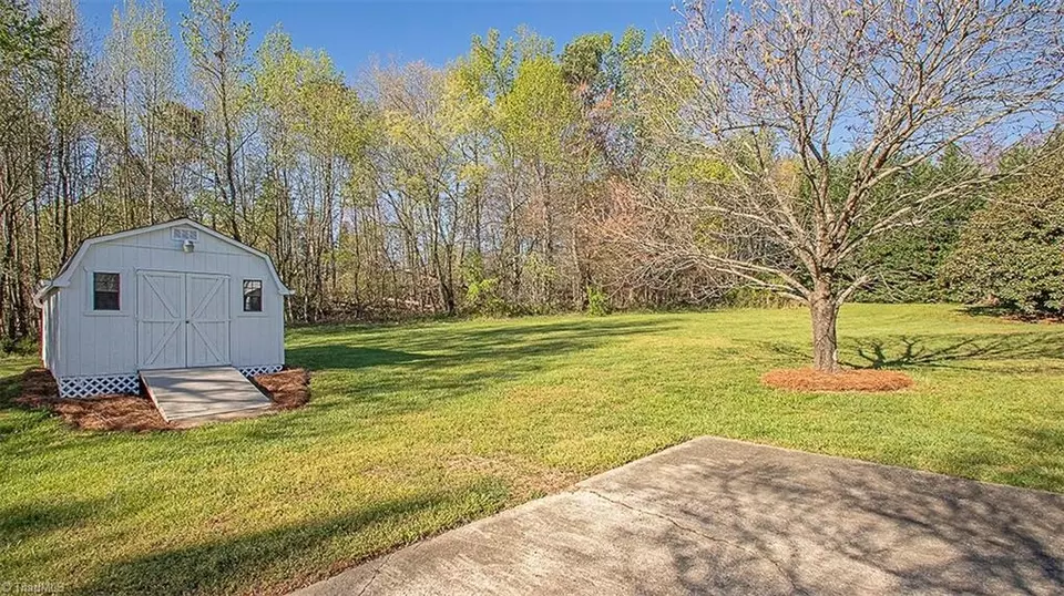 237 Linville Springs Rd, Kernersville, NC 27284 21 Photos Movoto