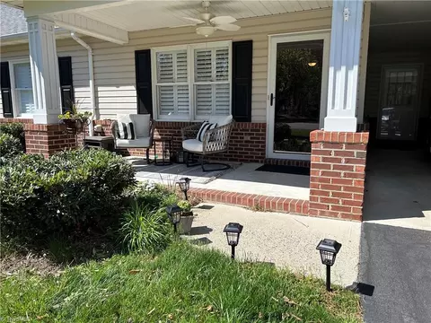 1776 Inglebrook Trl, Mount Airy, NC 27030