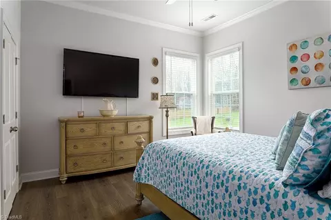 Bedroom - 2191 Spring Wind Rd, Pfafftown, NC 27040 photo 3 of 6